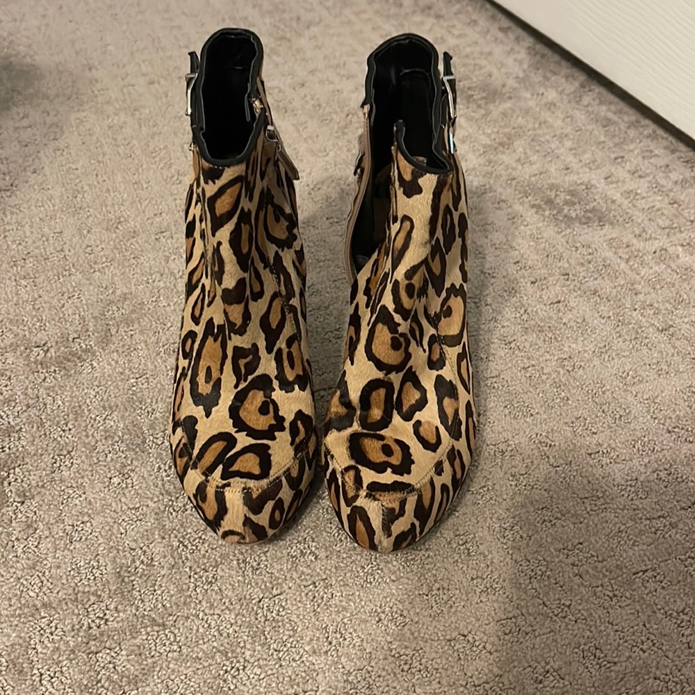 Sam Edelman leopard hair booties size 6.5